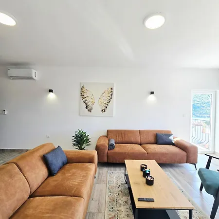 3-Bedroom Sea View Home With Private Parking Apartmán Mokošica