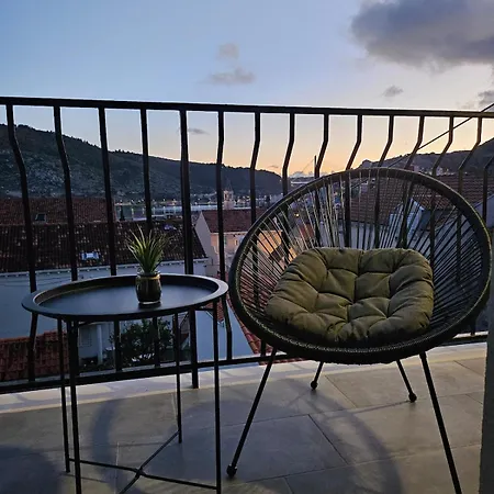 3-Bedroom Sea View Home With Private Parking Apartmán Mokošica